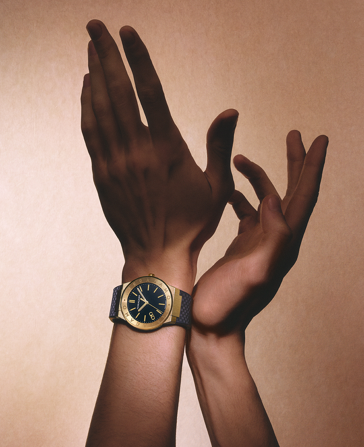 1180x1449_trafalgarluxurygroup_TRAFALGAR_SS25_10_4_WEB_HP3_8545.png