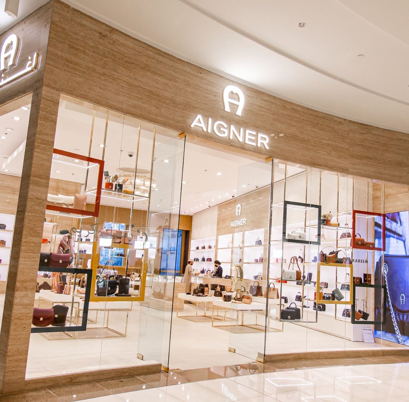 aigner - dubai mall-min.jpg