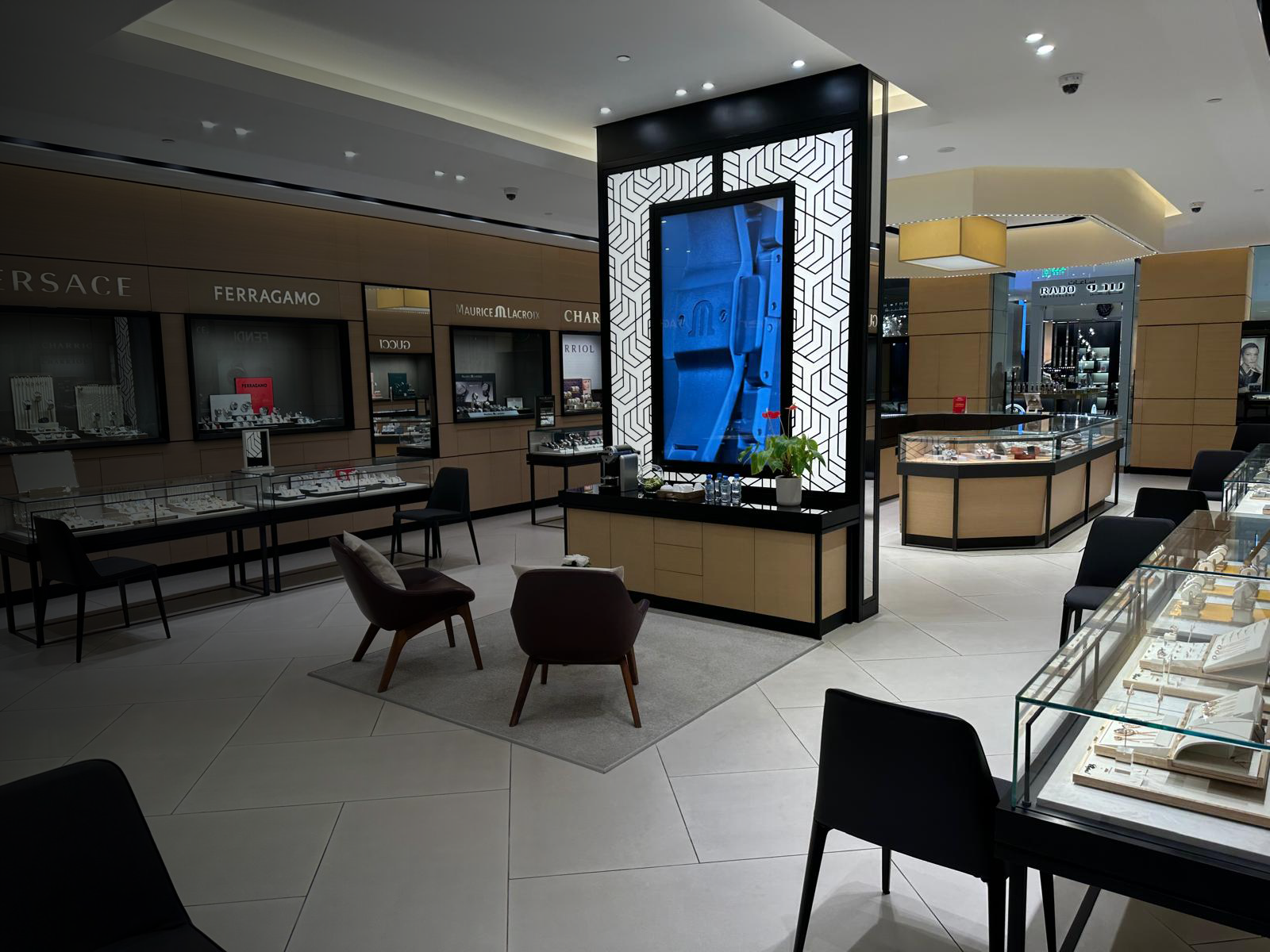 Trafalgar Boutique 