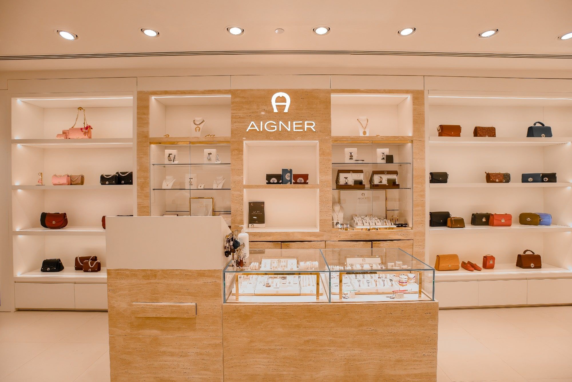 Aigner Boutique 