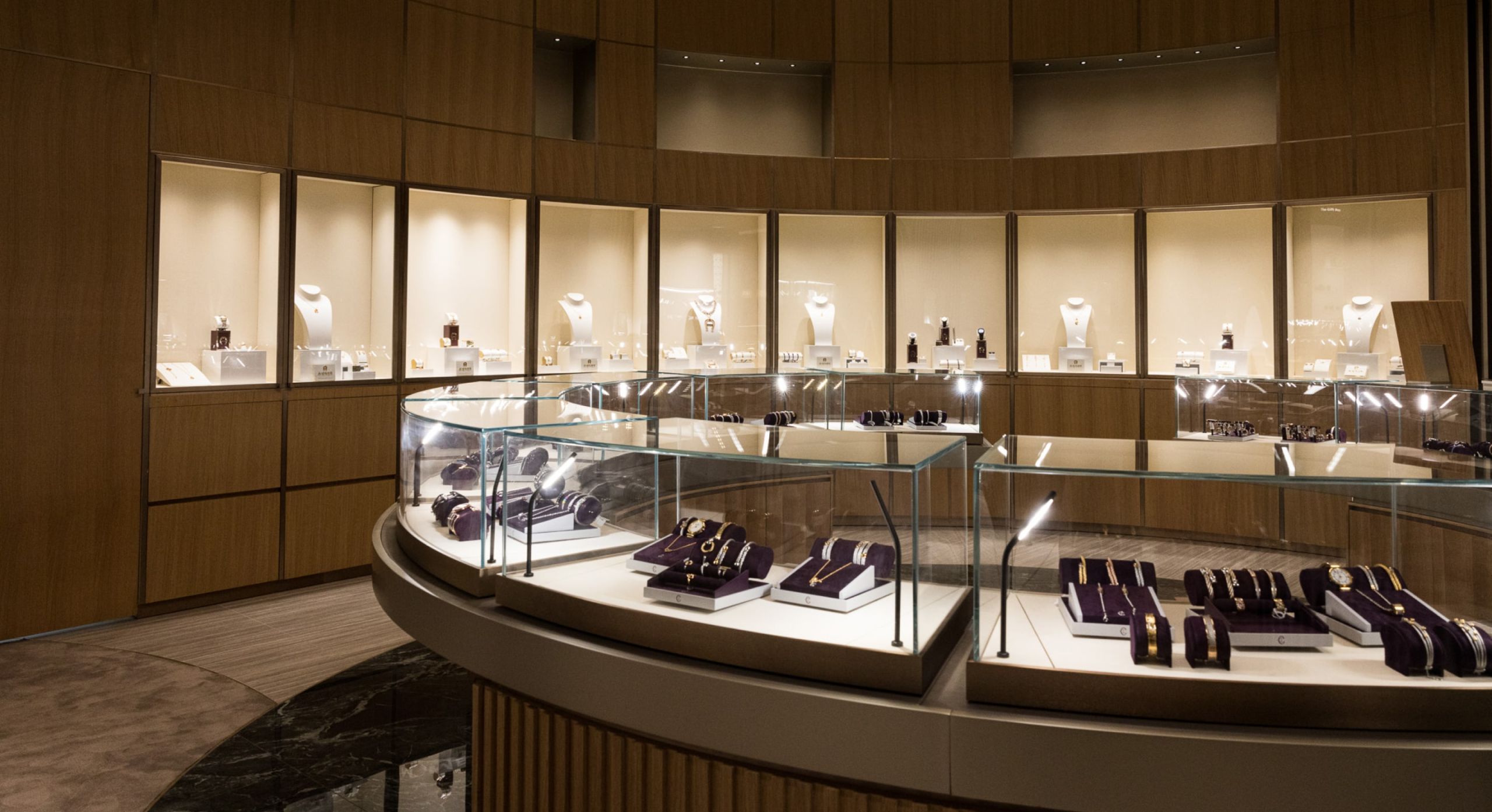 la-maison-du-luxe-the-concept-banner.jpg